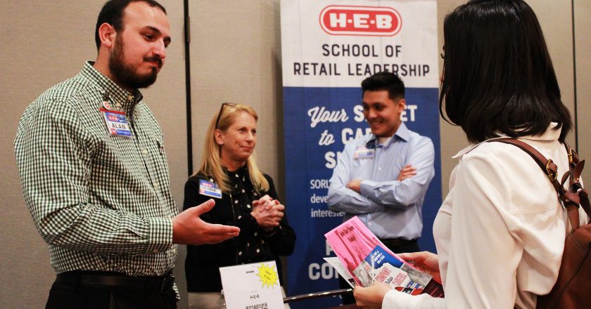 CAMPUS: HEB partners visit TAMIU